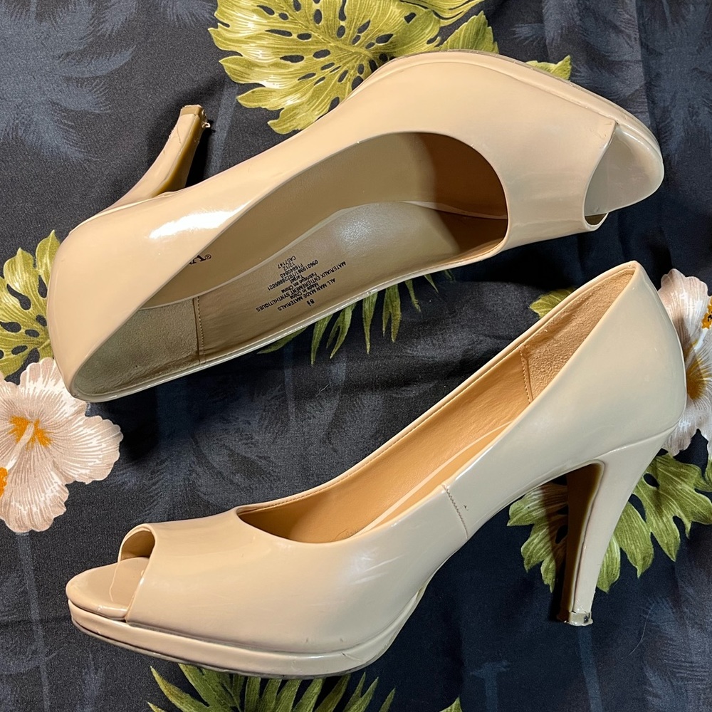Merona Faux Patent Leather Nude Open Toe Heels (Fair condition) Size 8.5